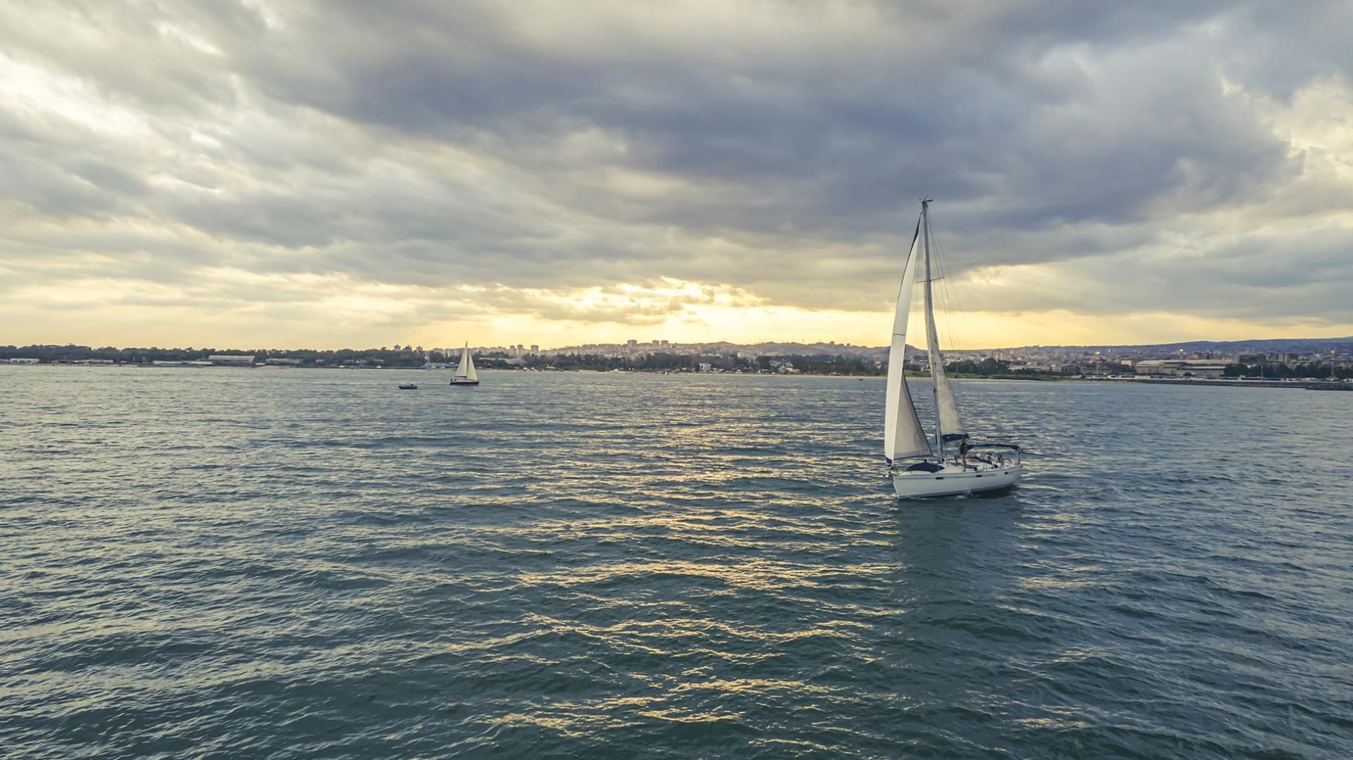 Barca a vela da Catania- POMERIDIANA